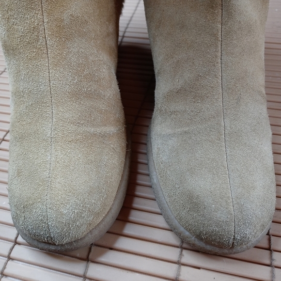 Michael Kors women's Tan Sherpa Lined 3" Wedge heel 13" tall Mid Calf Boots Size - Picture 4 of 10